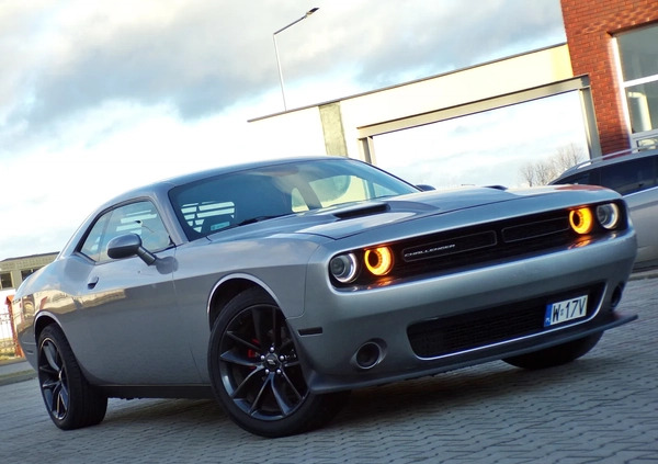 Dodge Challenger cena 92000 przebieg: 151000, rok produkcji 2016 z Gostynin małe 562